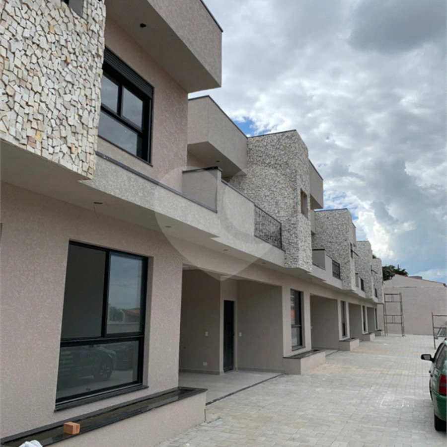 Casa à venda com 3 suítes no condomínio Residencial Celina, Atibaia - SP