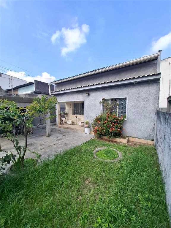 Casa à venda com 2 quartos, sendo 1 suíte, no condomínio Itatitara 999, Rio de Janeiro - RJ