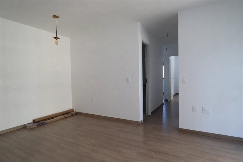 Apartamento à venda com 3 quartos, sendo 1 suíte, em Vila Anastácio, São Paulo, SP