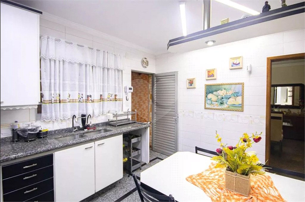 Casa à venda com 5 quartos, sendo 4 suítes, em Vila Maria Alta, São Paulo, SP