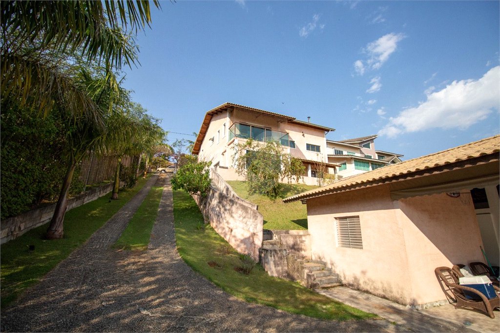 Casa à venda com 3 quartos, sendo 2 suítes,  em Alto da Serra (mailasqui), São Roque, SP