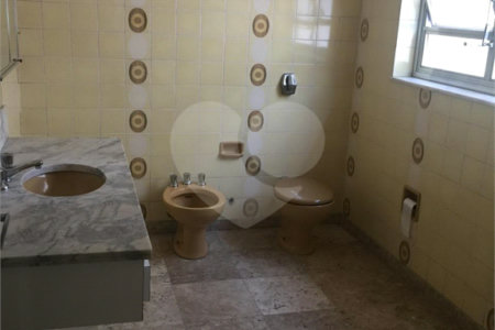 Sobrado à venda com 3 quartos, sendo 1 suíte, em Vila Nova Caledônia, São Paulo, SP