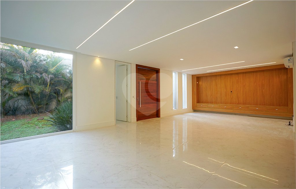 Casa para alugar com 4 suítes no condomínio Hípica Garden, São Paulo - SP