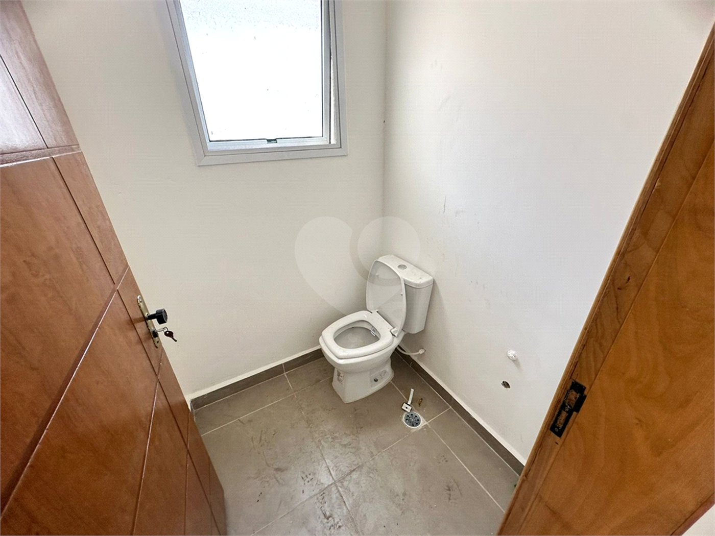 Casa à venda com 4 suítes no condomínio Villaggio Houda, São Paulo - SP