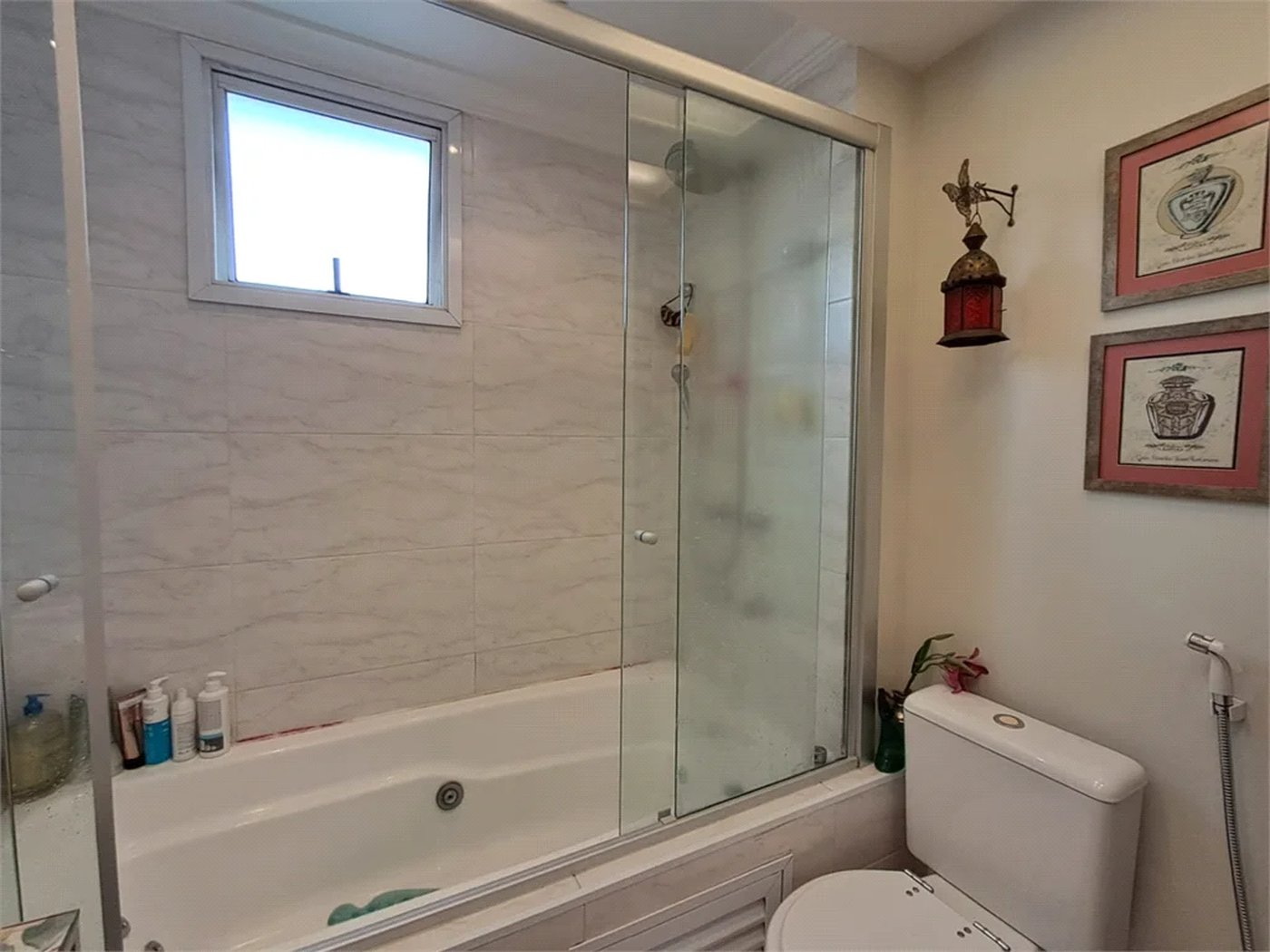 Apartamento à venda com 2 suítes em Vila Romana, São Paulo, SP