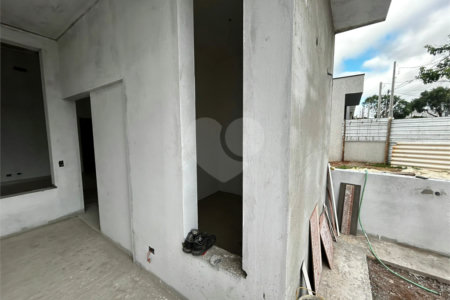 Casa à venda com 3 quartos, sendo 1 suíte,  no condomínio Lago dos Ipês, Itapetininga - SP