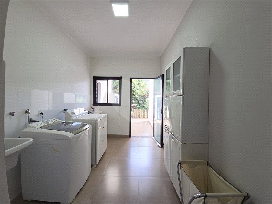 Casa à venda com 3 suítes no condomínio Village Ipanema I, Araçoiaba da Serra - SP