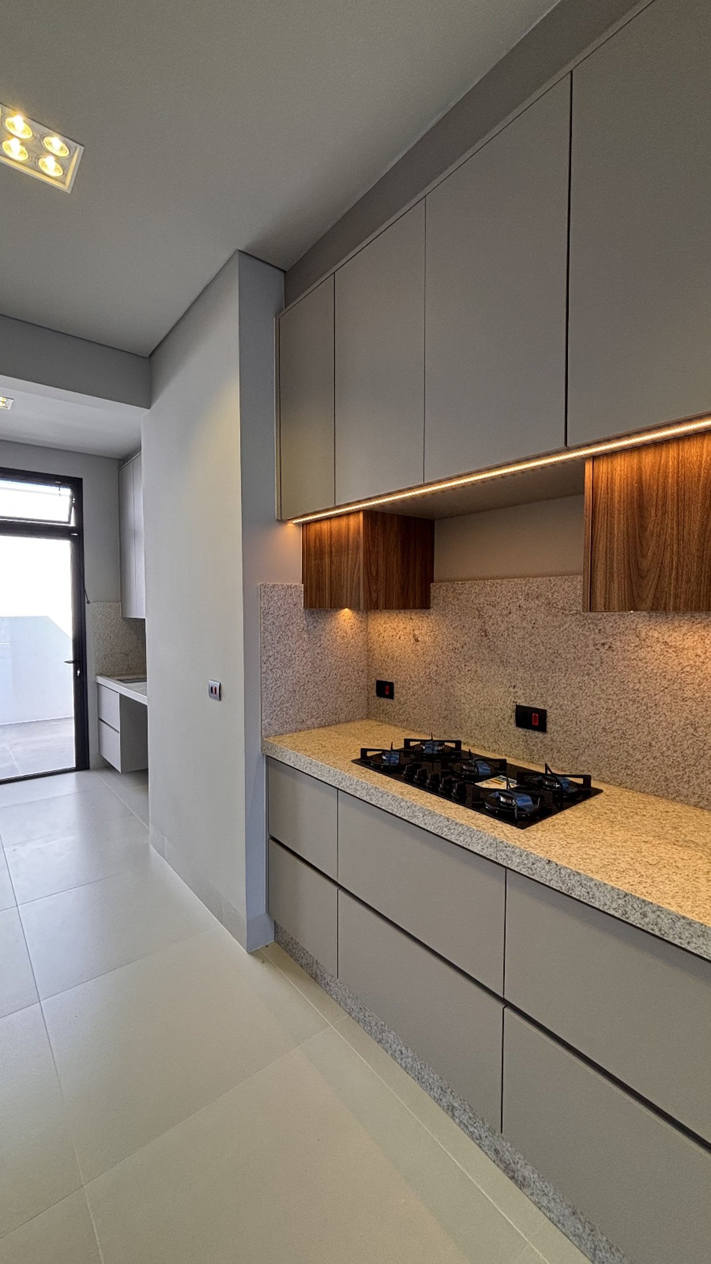 Casa à venda com 4 quartos, sendo 2 suítes, no condomínio Residencial Damha Belvedere, Presidente Prudente - SP