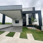 Casa à venda com 3 quartos, sendo 1 suíte, no condomínio Horto Florestal Villagio, Sorocaba - SP