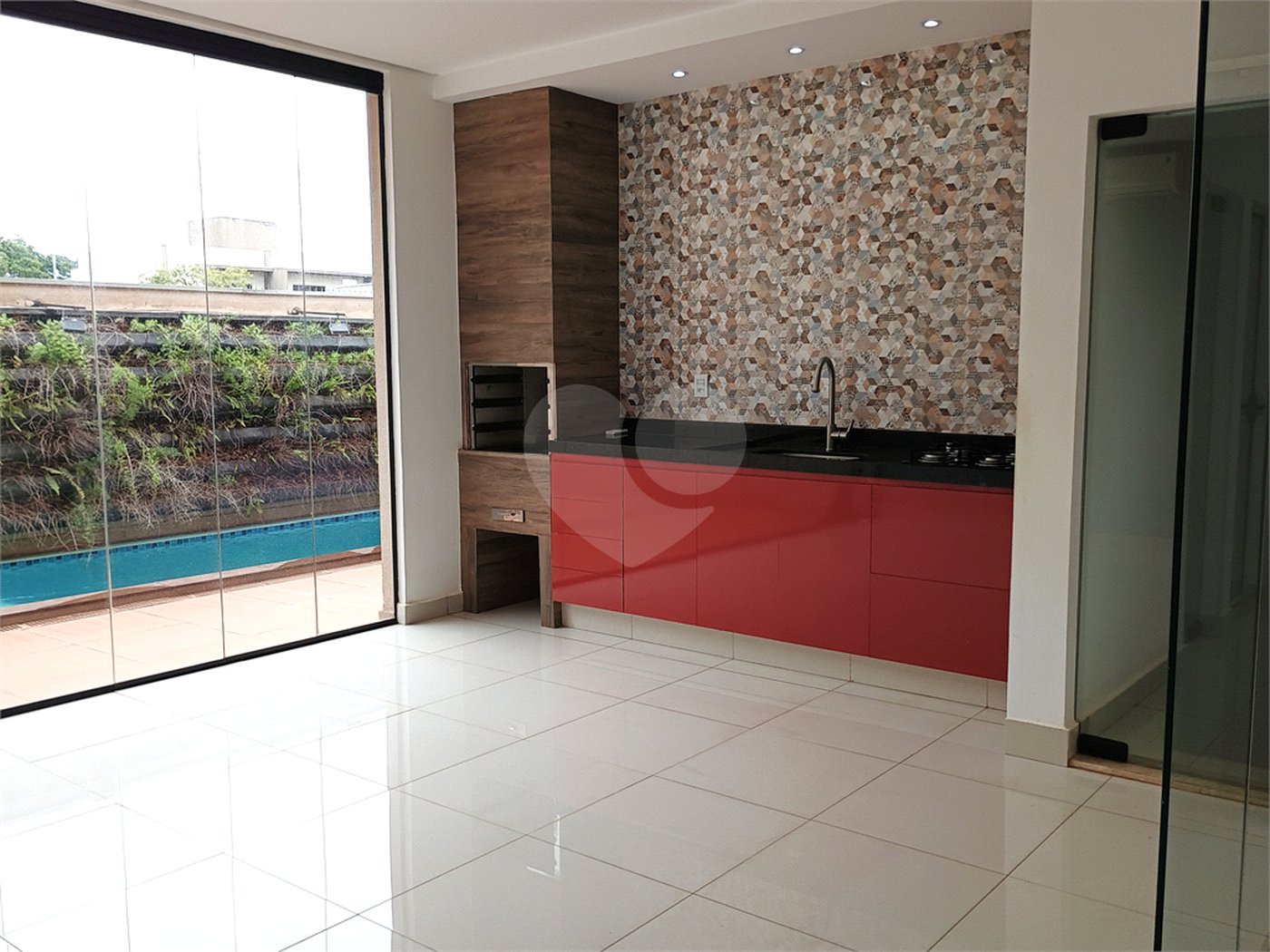 Sobrado à venda com 4 quartos, sendo 1 suíte, em Reserva San Gabriel, Ribeirão Preto, SP