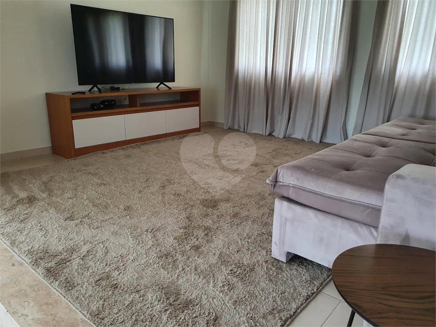 Casa à venda com 5 quartos, sendo 4 suítes, no condomínio Sol Vinhedo, Vinhedo - SP