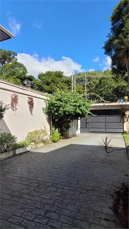 Sobrado à venda com 4 quartos, sendo 3 suítes, em Brooklin Paulista, São Paulo, SP