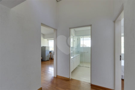 Casa à venda com 3 quartos, sendo 1 suíte, em Guarapiranga, São Paulo, SP