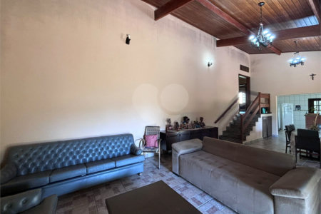 Casa Térrea à venda com 4 quartos, sendo 2 suítes, em Alpes D'Ouro, Bom Jesus dos Perdões, SP