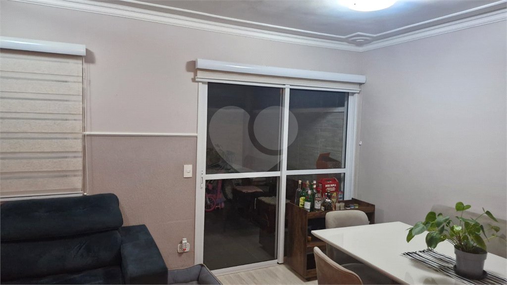 Casa à venda com 3 quartos, sendo 1 suíte,  no condomínio Moradas do Horto, São Paulo - SP