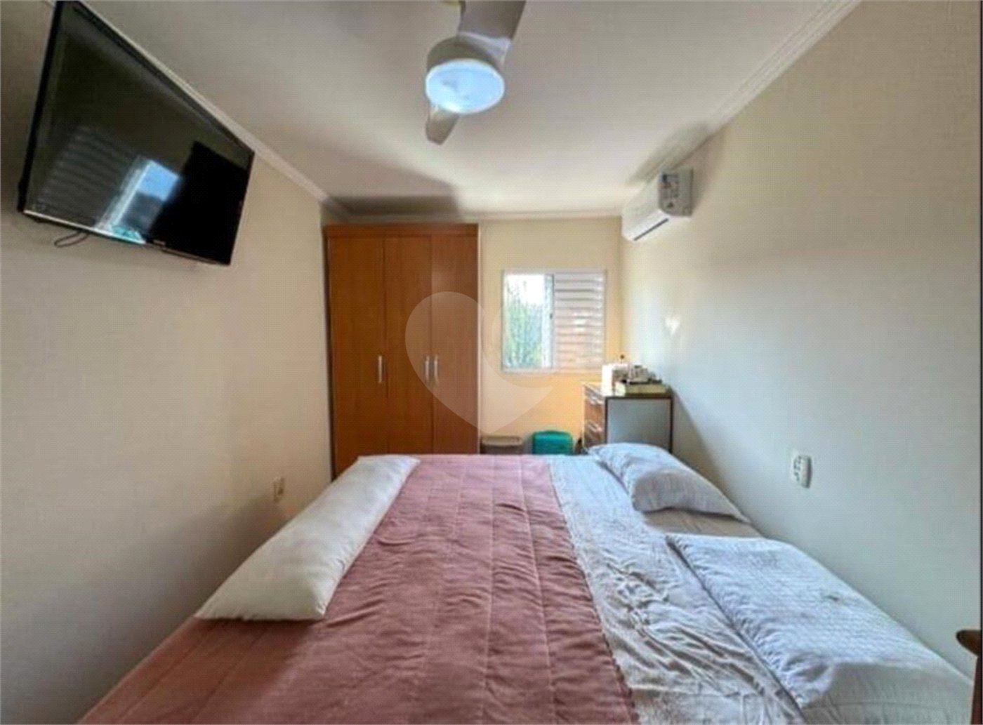 Casa à venda com 3 quartos, sendo 1 suíte, em Ipiranga, São Paulo, SP