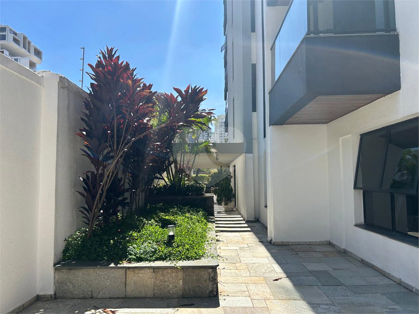 Apartamento para alugar com 3 quartos, sendo 1 suíte,  em Pinheiros, São Paulo, SP