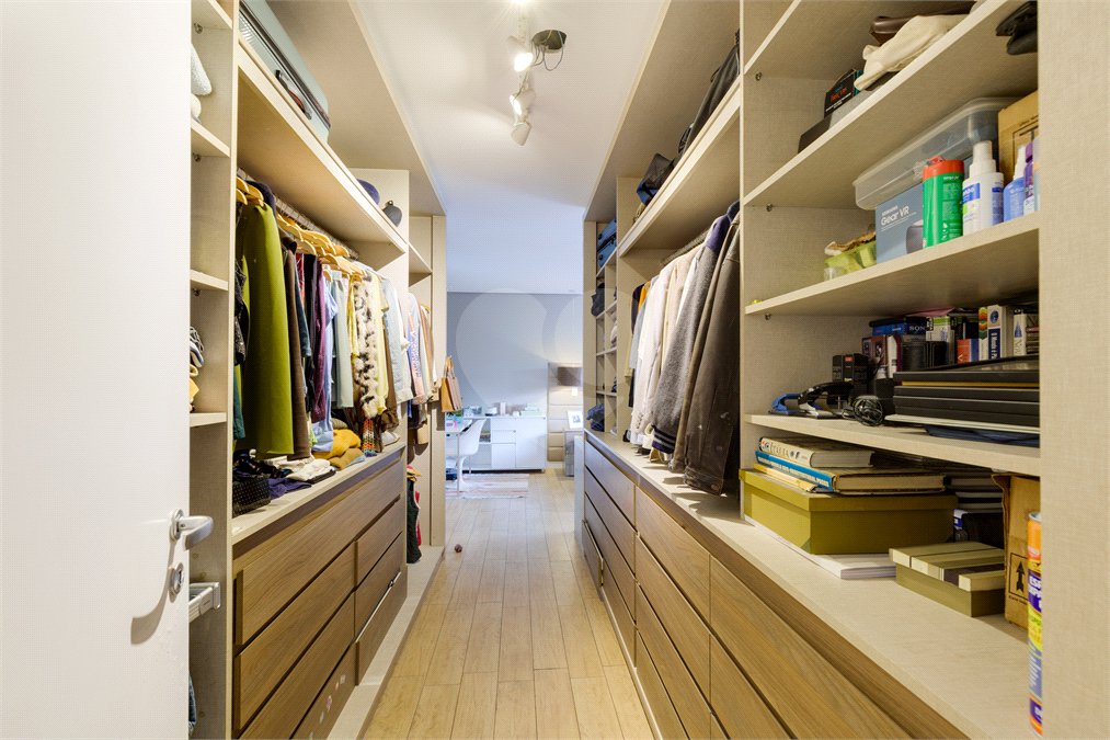 Apartamento à venda com 4 suítes em Jardim Marajoara, São Paulo, SP