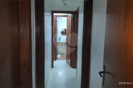 Apartamento à venda com 4 quartos, sendo 2 suítes, em Vila Olímpia, São Paulo, SP
