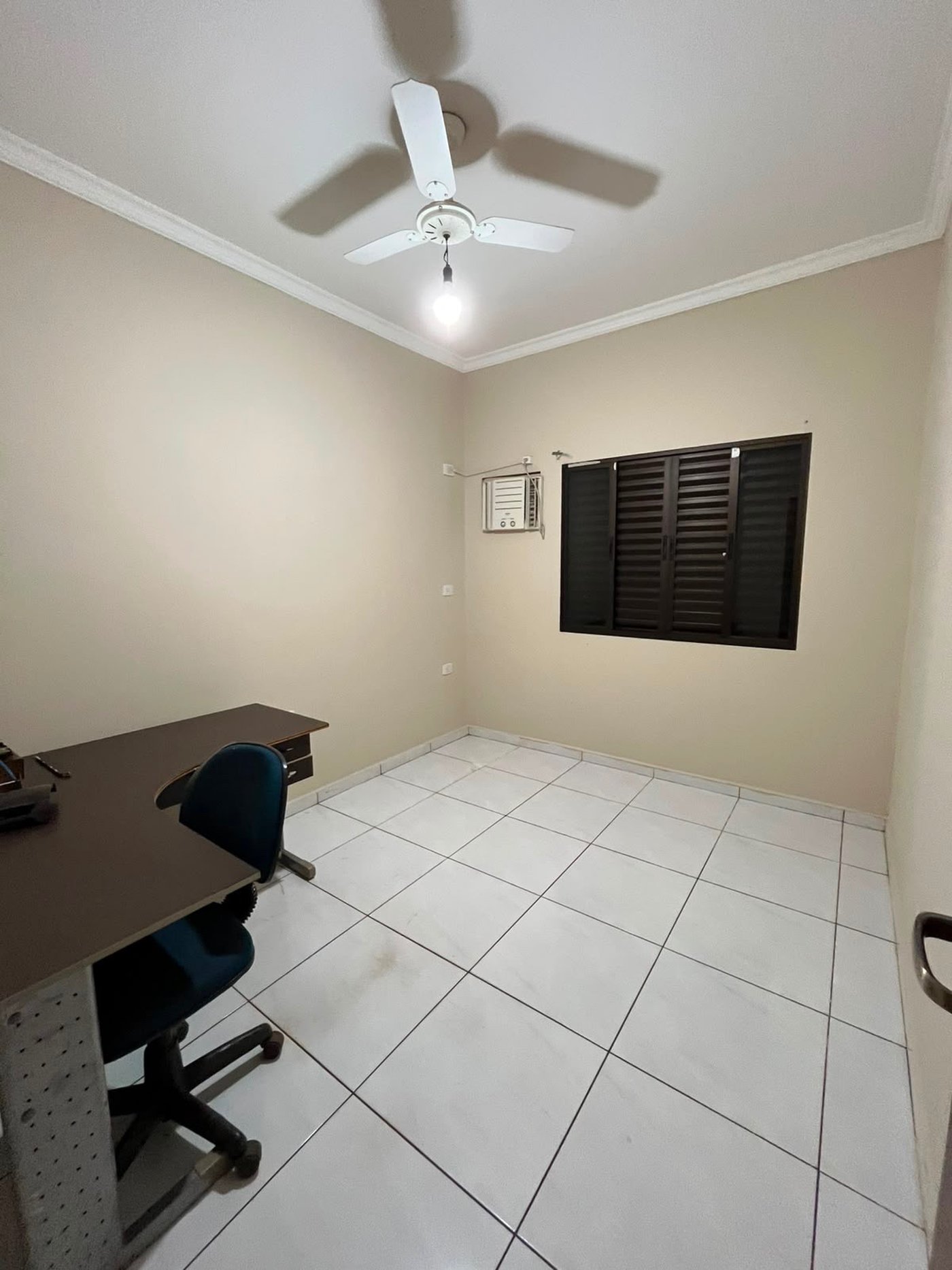 Casa à venda ou para alugar com 3 quartos, sendo 1 suíte,  em Jardim dos Ipes, Três Lagoas, MS