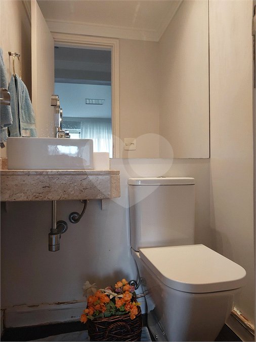 Apartamento à venda com 3 quartos, sendo 2 suítes,  em Cidade São Francisco, São Paulo, SP