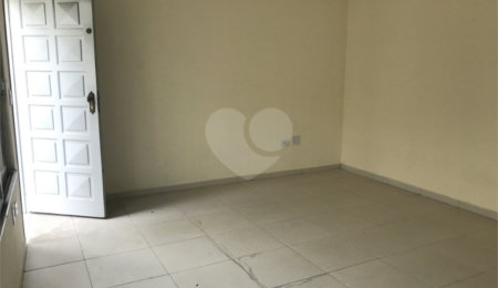 Casa à venda com 4 quartos, sendo 1 suíte,  em Santana, São Paulo, SP