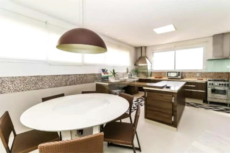 Apartamento à venda com 4 suítes em Vila Andrade, São Paulo, SP