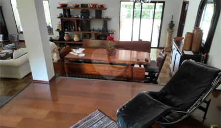 Sobrado à venda com 3 quartos, sendo 1 suíte,  em Serra da Cantareira, Mairiporã, SP