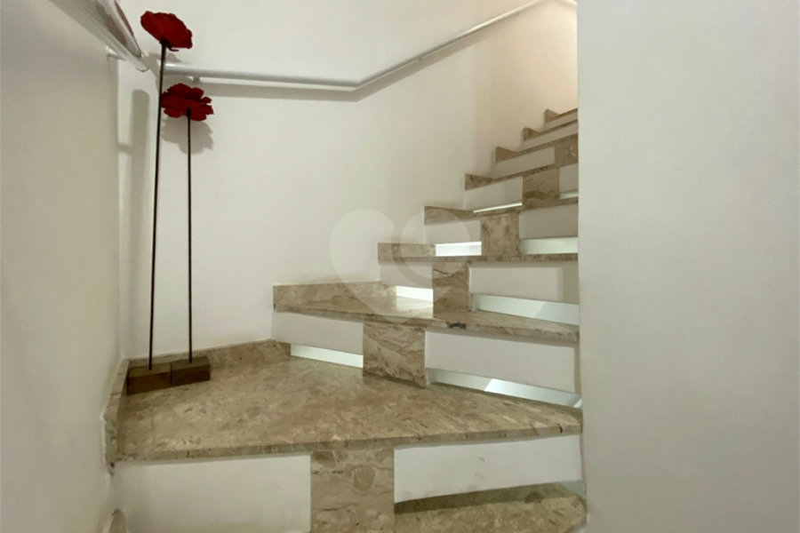 Casa à venda com 3 suítes no condomínio Belle Villle, São Paulo - SP