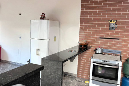 Sobrado à venda com 5 quartos, sendo 2 suítes,  em Jardim da Granja, São José dos Campos, SP