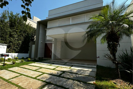 Casa à venda com 4 quartos, sendo 2 suítes,  no condomínio Montblanc, Sorocaba - SP