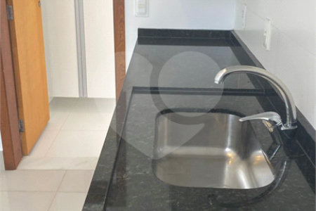 Casa à venda com 4 suítes no condomínio Chácara Ondina, Sorocaba - SP