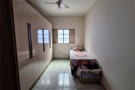Casa à venda com 3 quartos, sendo 1 suíte, em Parque Residencial Cândido Portinari, Ribeirão Preto, SP