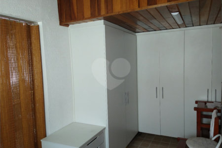 Sobrado à venda com 3 quartos, sendo 2 suítes, em Jardim Hubert, Indaiatuba, SP