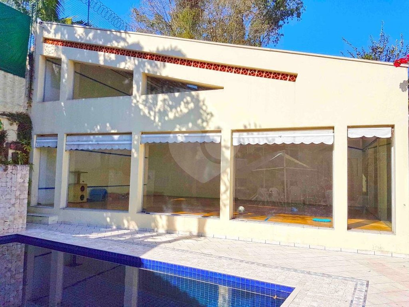 Sobrado à venda com 4 suítes em Jardim Marajoara, São Paulo, SP