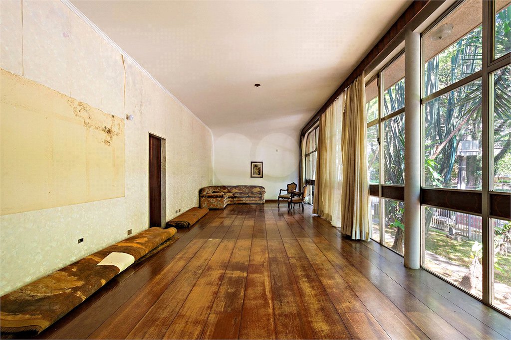 Casa Térrea à venda ou para alugar com 4 suítes em Alto da Boa Vista, São Paulo, SP