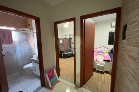Casa à venda com 3 quartos, sendo 1 suíte, no Centro, Salto, SP