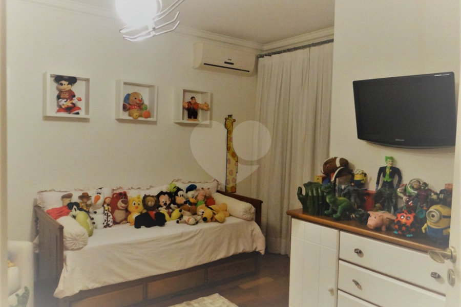 Casa à venda com 4 suítes em Jardim Floresta, São Paulo, SP