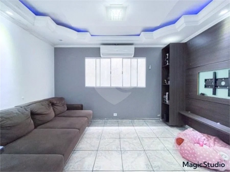 Casa com 150m², 5 dormitórios, sendo 1 suíte, 2 vagas de garagem, à venda na Vila Matilde.