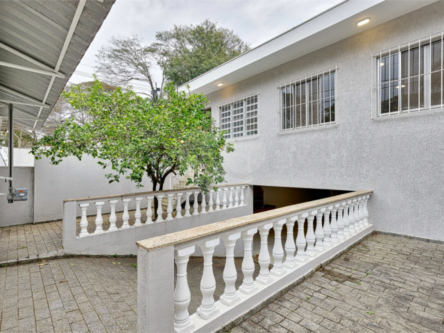 Casa à venda com 3 quartos, sendo 1 suíte,  em Alto da Boa Vista, São Paulo, SP