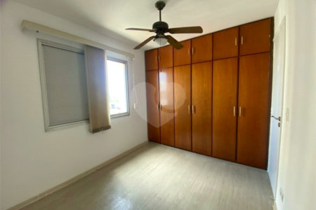 Apartamento à venda com 2 quartos em Vila Alexandria, São Paulo, SP