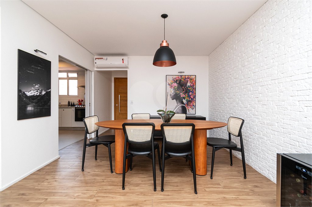 Apartamento à venda com 2 quartos, sendo 1 suíte,  em Pinheiros, São Paulo, SP