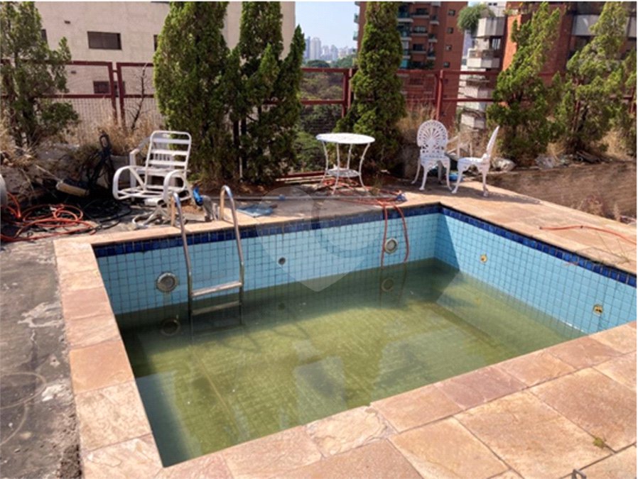 Apartamento à venda com 4 quartos, sendo 2 suítes,  em Moema, São Paulo, SP