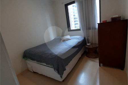 Apartamento à venda com 2 quartos em Moema, São Paulo, SP