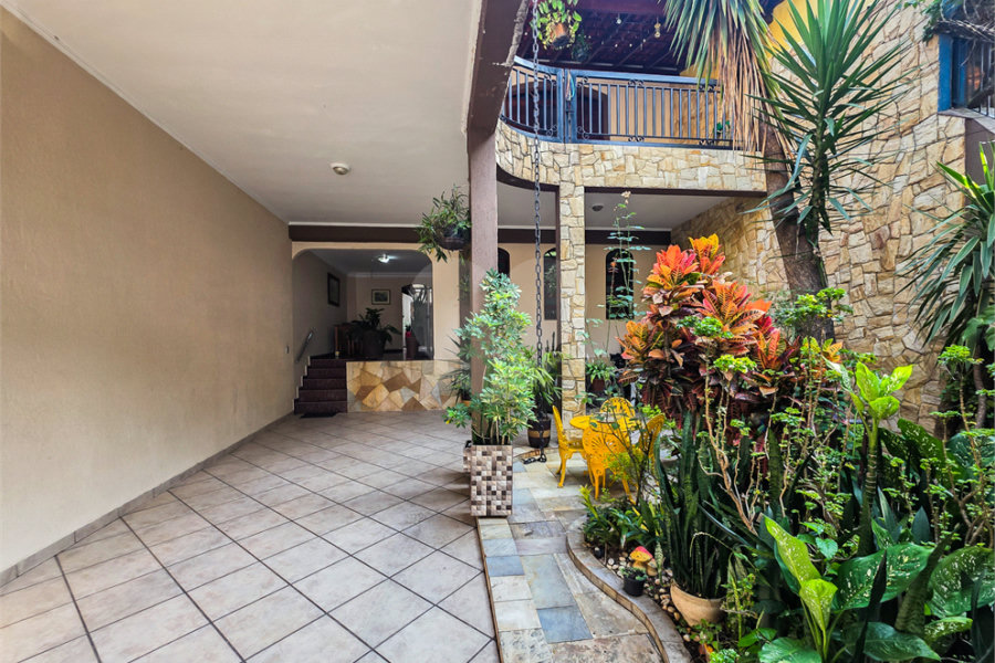 Casa à venda com 4 quartos, sendo 1 suíte, em Sapopemba, São Paulo, SP
