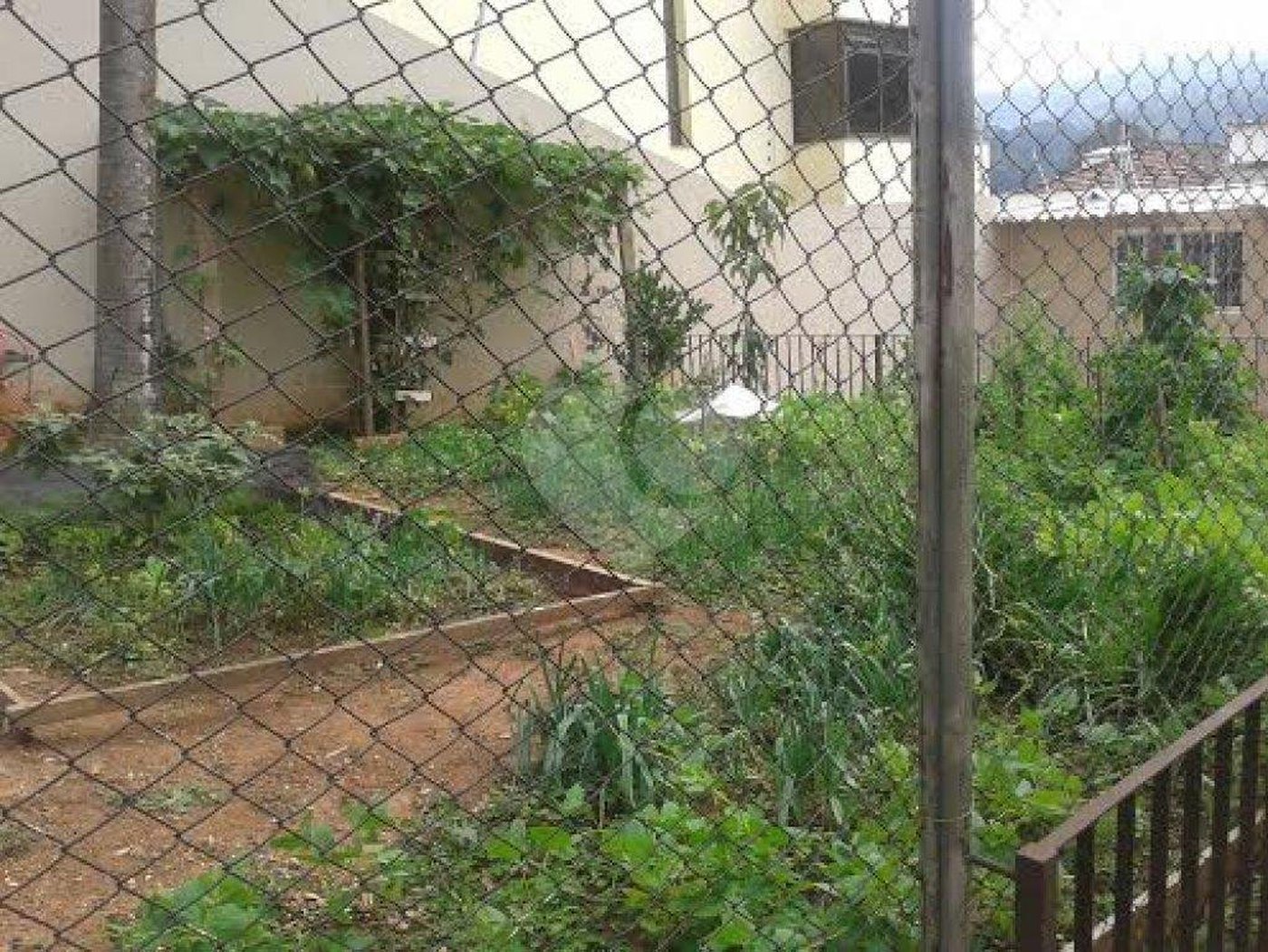 Terreno à venda com 1 suíte em Tremembé, São Paulo, SP