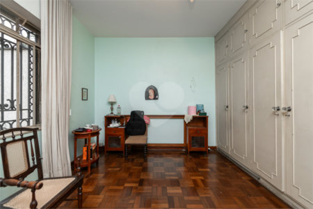 Apartamento à venda com 4 quartos, sendo 1 suíte, em Higienópolis, São Paulo, SP