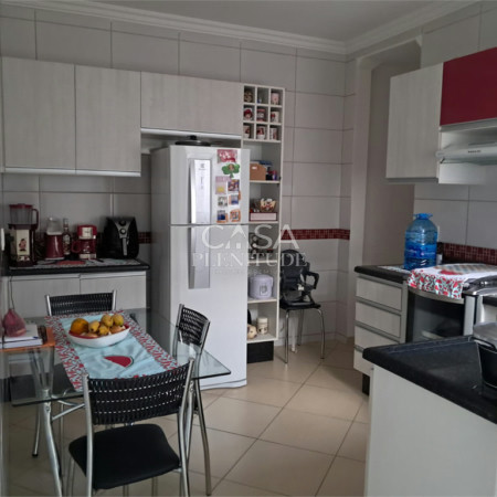 Casa à venda com 3 quartos, sendo 1 suíte, em Vila Haro, Sorocaba, SP