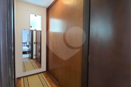 Sobrado à venda com 3 quartos, sendo 1 suíte,  em Jardim Rizzo, São Paulo, SP