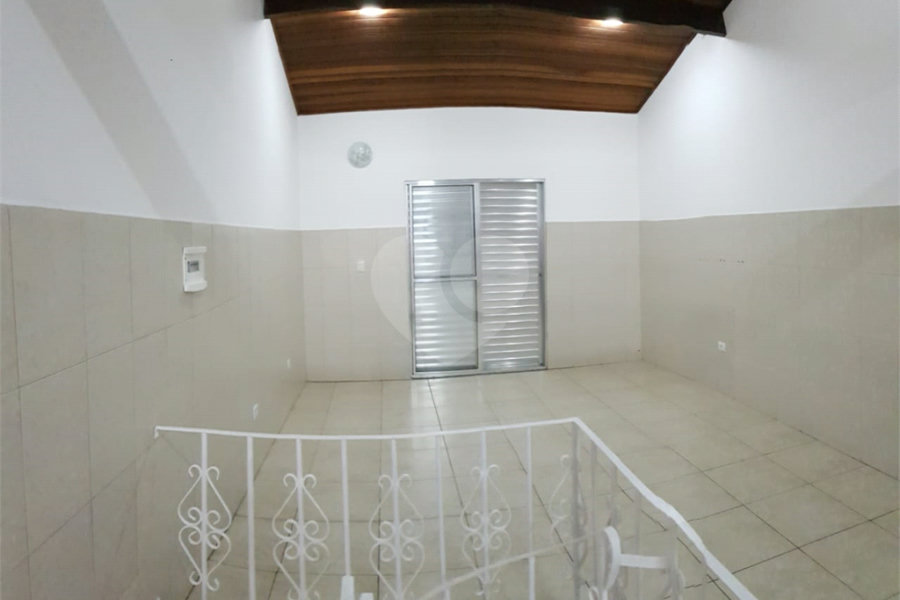 Sobrado à venda com 2 quartos, sendo 1 suíte, em Tremembé, São Paulo, SP